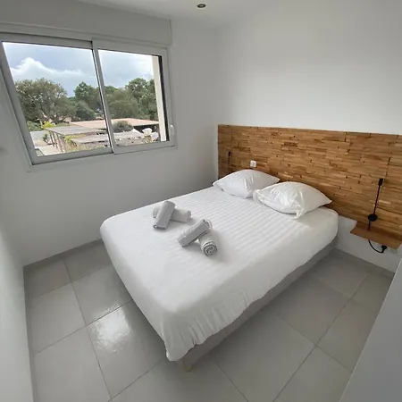 Santa Giulia * بورتو فيكشْيو